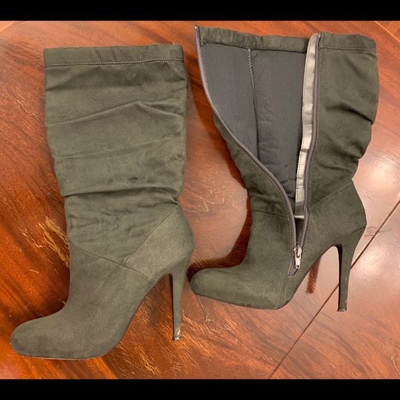 Gray suede mid-calf boots with heel - Picture 4 of 5